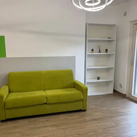 Host & C Apartment