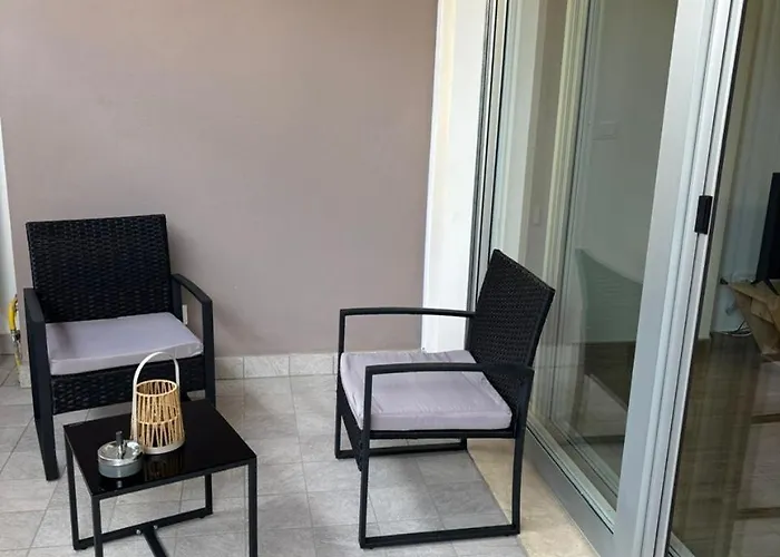 アパート Host & C アヴェッツァーノ