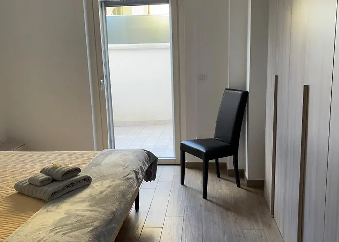 Host & C アパート